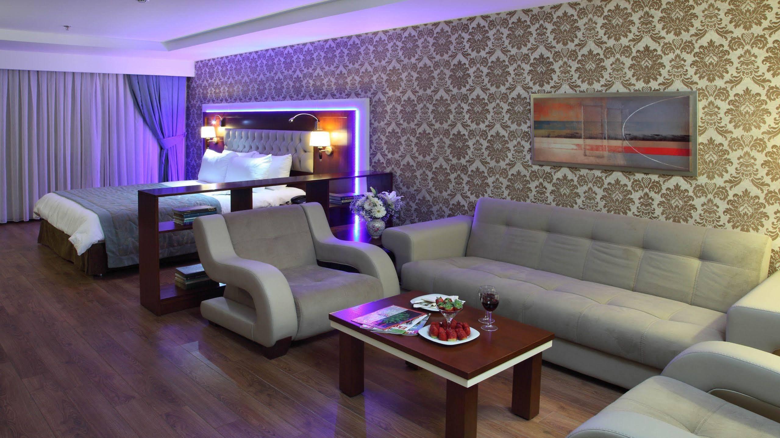 Hotel Senbayrak City Adana Buitenkant foto